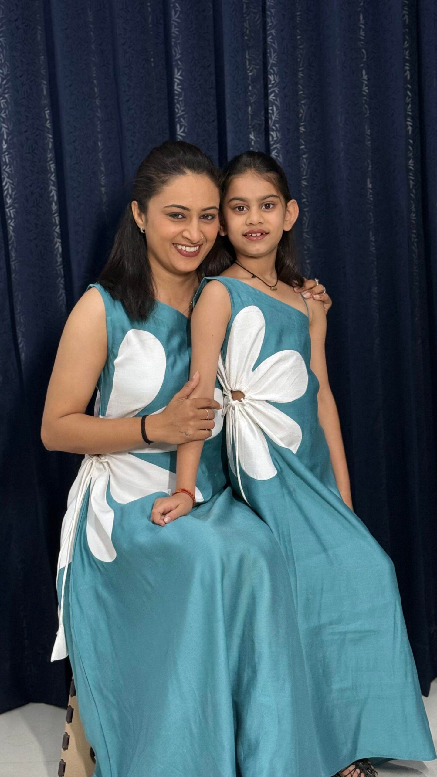 Teal Bloom Floral Appliqué Mom & Daughter Matching Maxi Set - Image 2
